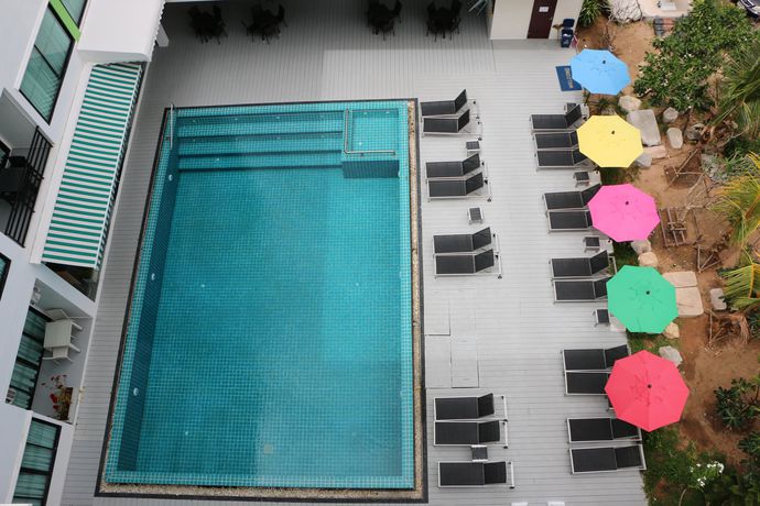 Imagen de la piscina del Hotel I-talay Resort Pattaya. Foto 18