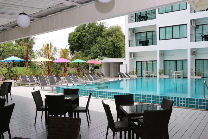Imagen de la piscina del Hotel I-talay Resort Pattaya. Foto 19