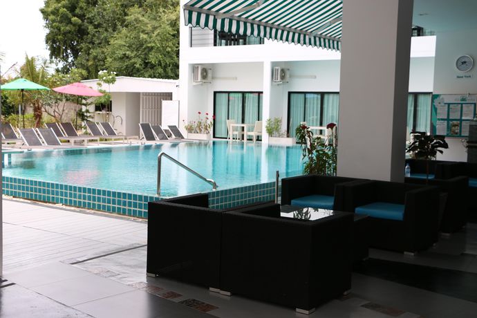 Imagen de la piscina del Hotel I-talay Resort Pattaya. Foto 20