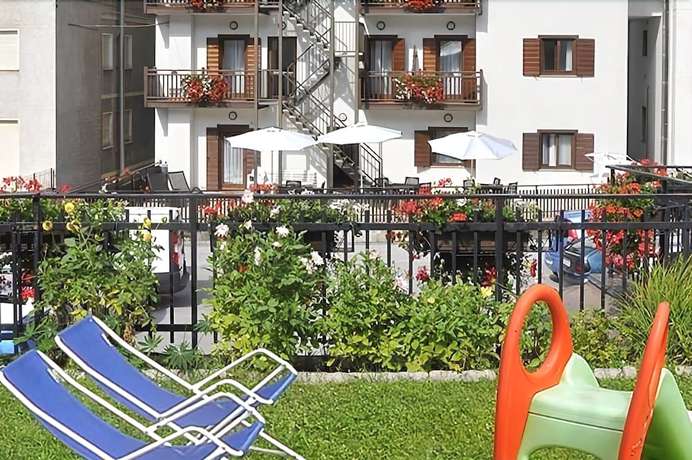 Imagen de los exteriores del Hotel Italia, Baselga di Pine. Foto 17