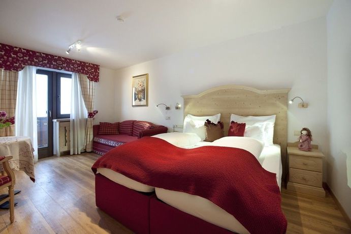 Imagen de la habitación del Hotel Italia, Burjé. Foto 9