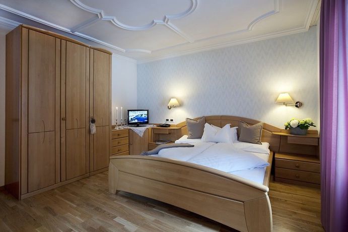 Imagen de la habitación del Hotel Italia, Burjé. Foto 15