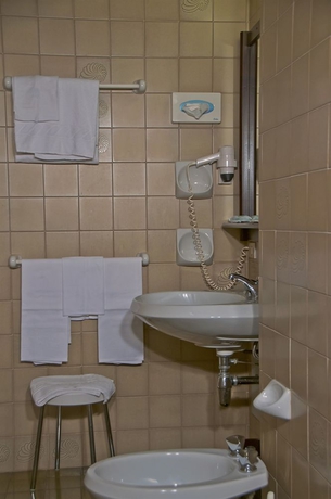 Imagen de la habitación del Hotel Italia, CAGLIARI. Foto 6