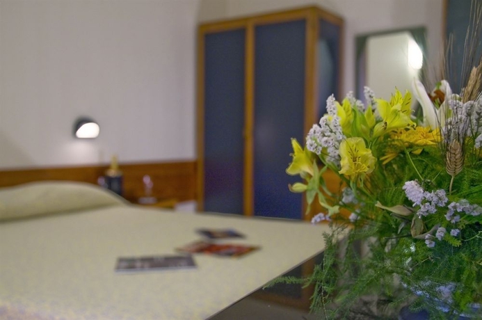 Imagen de la habitación del Hotel Italia, CAGLIARI. Foto 7