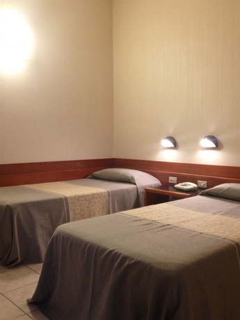 Imagen de la habitación del Hotel Italia, CAGLIARI. Foto 8