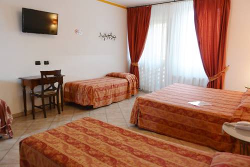 Imagen de la habitación del Hotel Italia, Certosa di Pavia. Foto 14