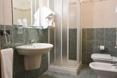 Imagen de la habitación del Hotel Italia, Certosa di Pavia. Foto 16