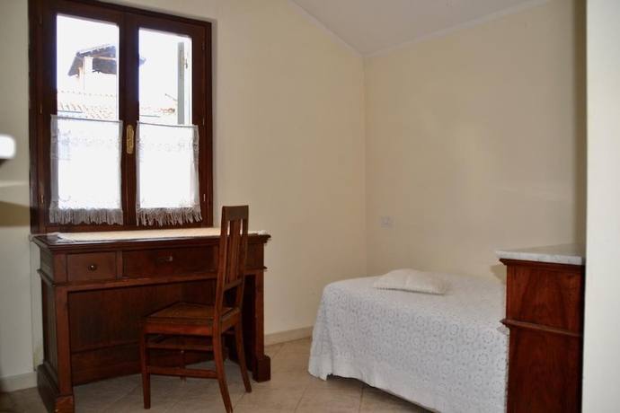 Imagen de la habitación del Hotel Italia, Foligno. Foto 10