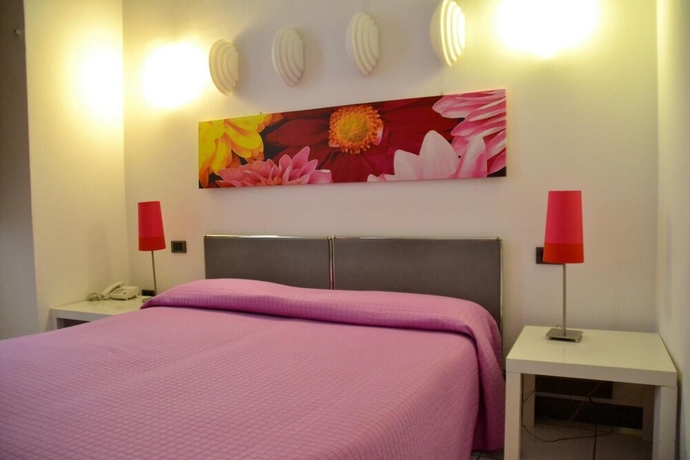 Imagen de la habitación del Hotel Italia, Foligno. Foto 14