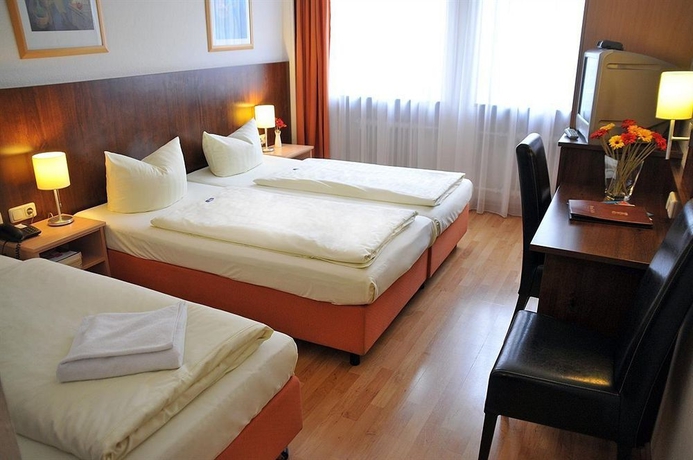 Imagen de la habitación del Hotel Italia, Munich. Foto 4