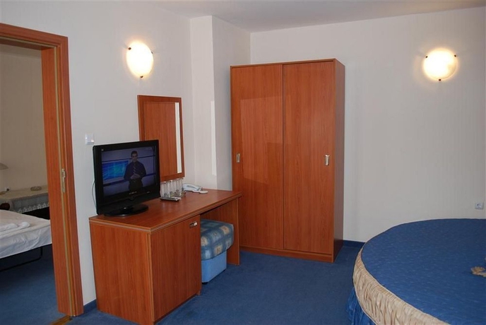 Imagen de la habitación del Hotel Italia Nessebar. Foto 3