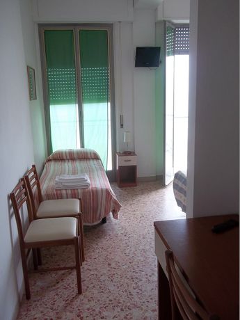 Imagen de la habitación del Hotel Italia, Senigallia. Foto 8