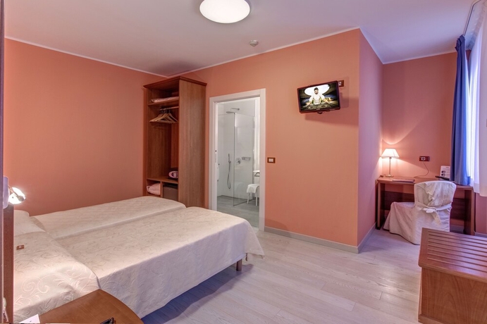 Imagen de la habitación del Hotel Italia, Trieste. Foto 13