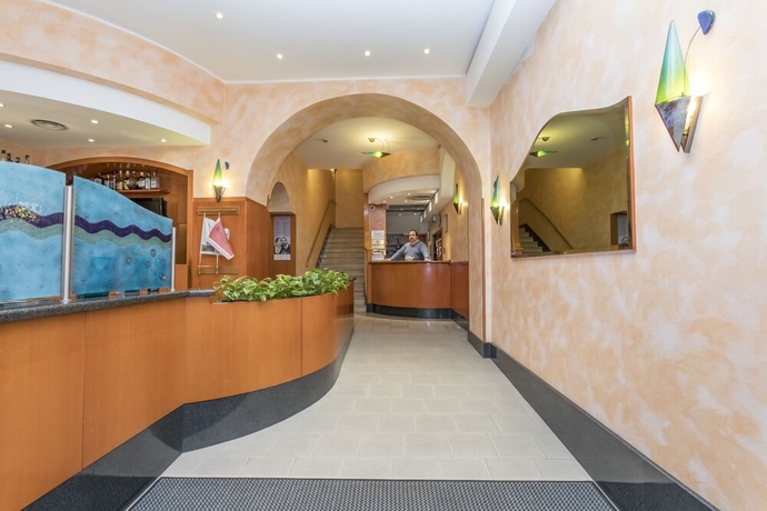 Imagen de los interiores del Hotel Italia, Trieste. Foto 19