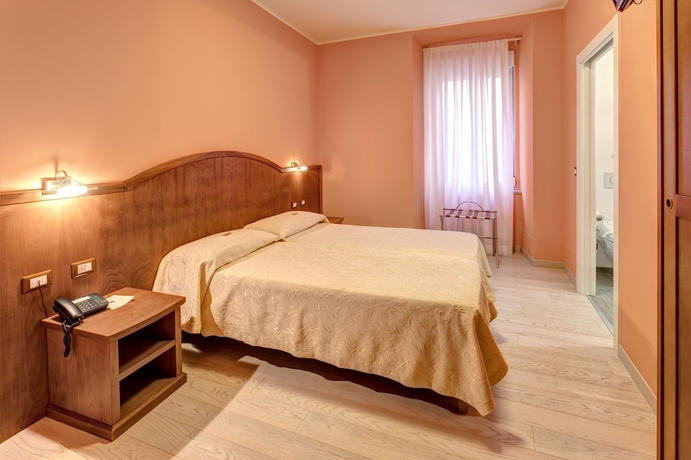 Imagen de la habitación del Hotel Italia, Trieste. Foto 14