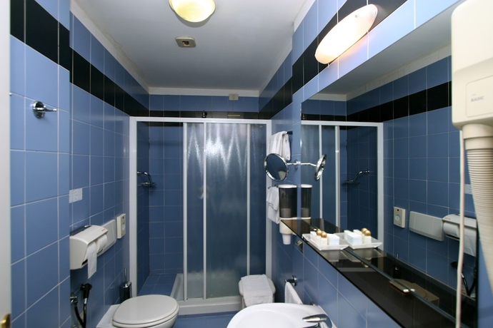 Imagen de la habitación del Hotel Italia, Trieste. Foto 18