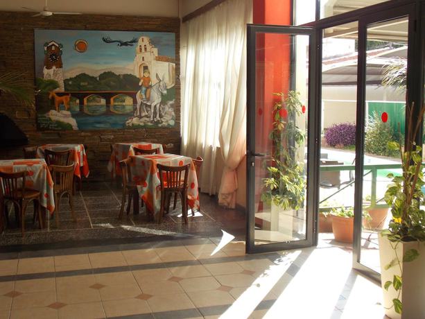 Imagen del bar/restaurante del Hotel Italia, VILLA CARLOS PAZ. Foto 3