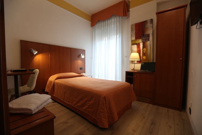 Imagen de la habitación del Hotel Italia, Verona. Foto 15