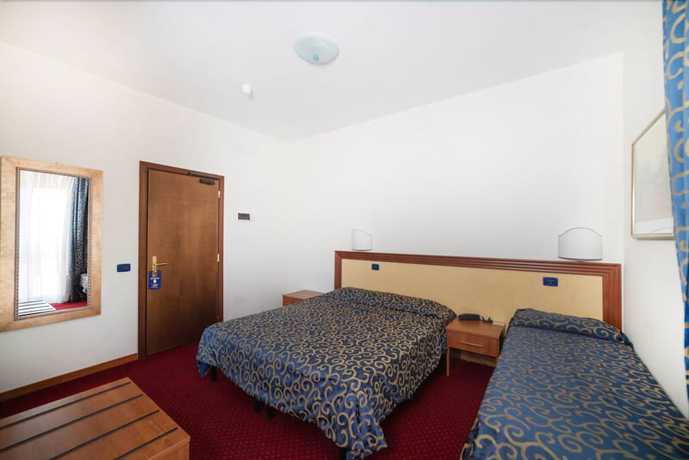 Imagen de la habitación del Hotel Italia and Lombardi. Foto 3