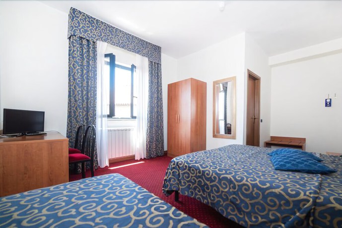 Imagen de la habitación del Hotel Italia and Lombardi. Foto 10