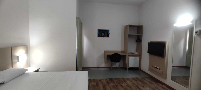 Imagen de la habitación del Hotel Italian. Foto 4