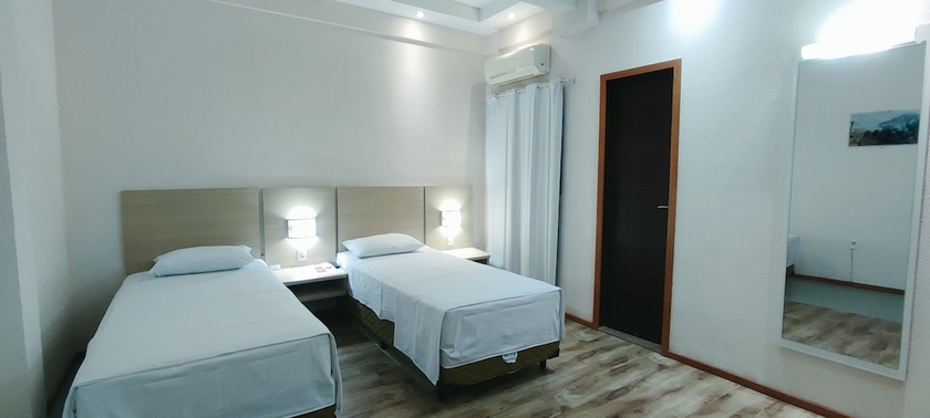 Imagen de la habitación del Hotel Italian. Foto 8