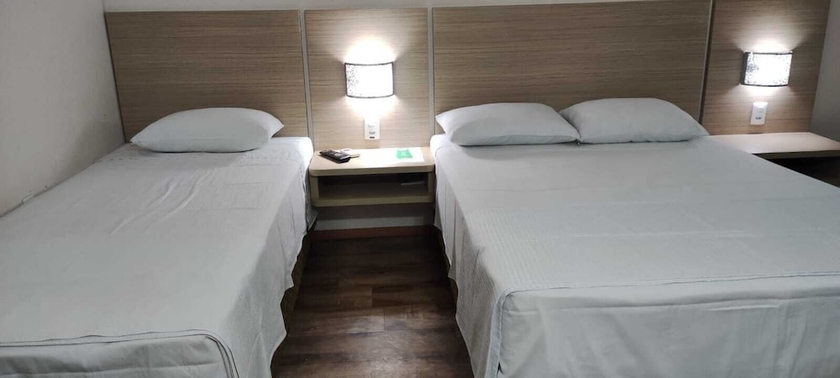 Imagen de la habitación del Hotel Italian. Foto 10