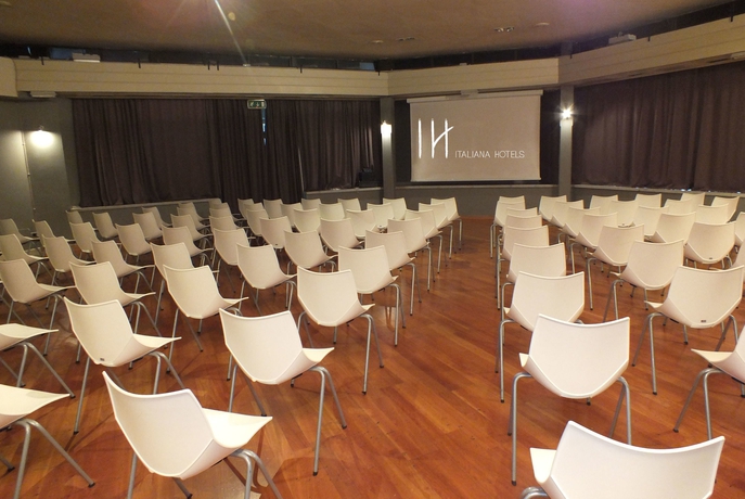 Imagen de los interiores del Hotel Italiana Hotels Florence. Foto 14