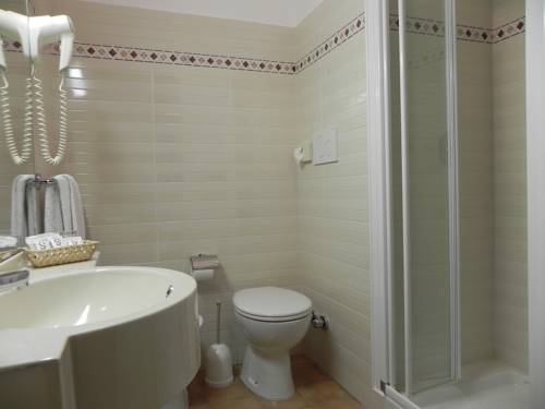 Imagen de la habitación del Hotel Italie Et Suisse. Foto 12