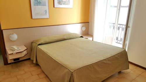 Imagen de la habitación del Hotel Italie Et Suisse. Foto 15