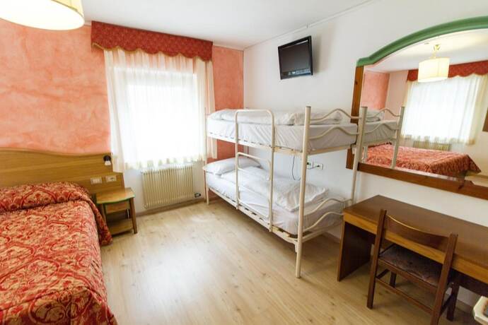 Imagen general del Hotel Italo. Foto 9