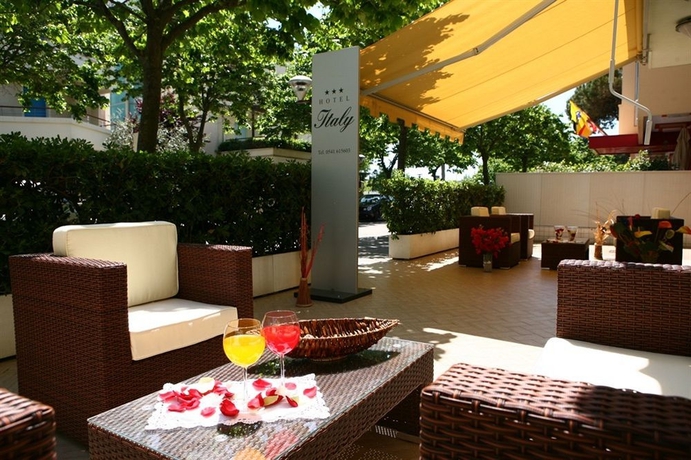 Imagen de los exteriores del Hotel Italy, Misano Adriatico. Foto 6