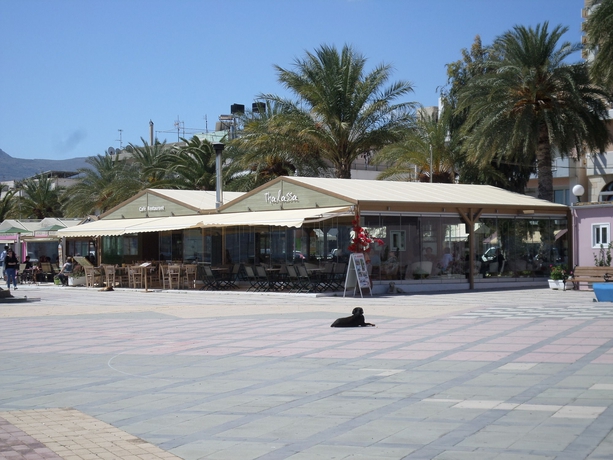 Imagen del bar/restaurante del Hotel Itanos. Foto 8