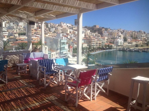 Imagen del bar/restaurante del Hotel Itanos. Foto 9