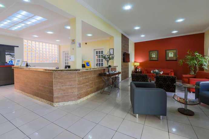 Imagen de los interiores del Hotel Itapema. Foto 19