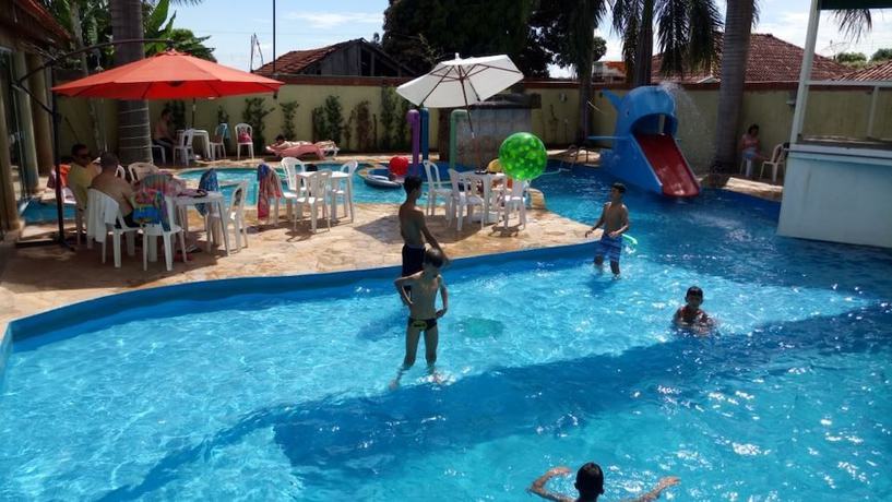 Imagen de la piscina del Hotel Itaver&aacute;. Foto 16