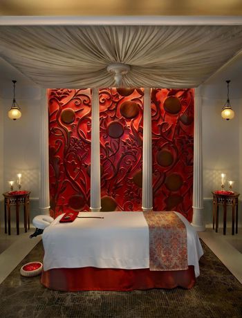 Imagen de la piscina del Hotel Itc Mughal, A Luxury Collection Resort and Spa, Agra. Foto 11