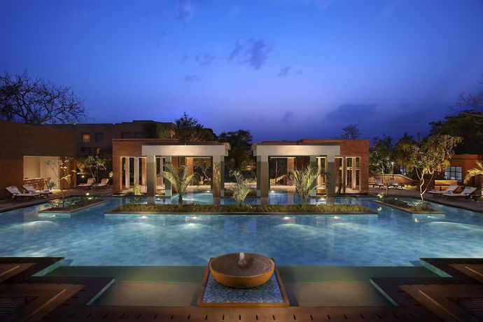 Imagen de la piscina del Hotel Itc Mughal, A Luxury Collection Resort and Spa, Agra. Foto 14