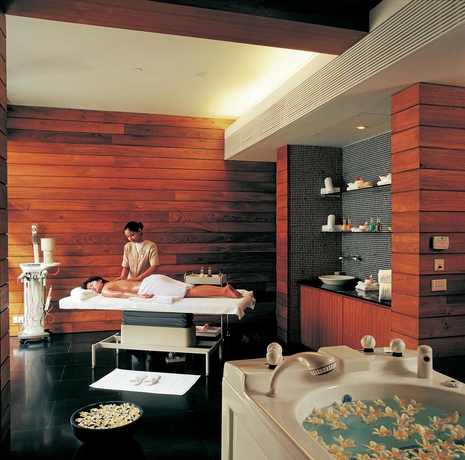 Imagen de la piscina del Hotel Itc Sonar, A Luxury Collection , Kolkata. Foto 14