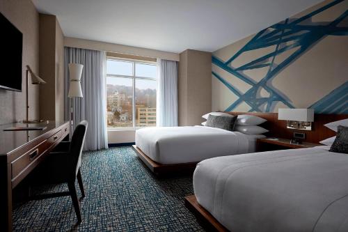 Imagen de la habitación del Hotel Ithaca Marriott Downtown On The Commons. Foto 14