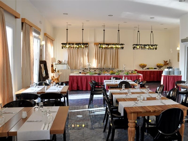 Imagen general del Hotel Ithea Suites. Foto 9