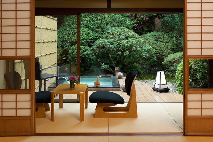 Imagen de la habitación del Hotel Ito Ryokuyu. Foto 8