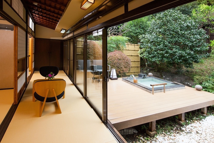 Imagen de la habitación del Hotel Ito Ryokuyu. Foto 10