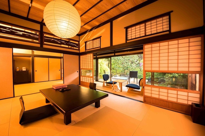Imagen de la habitación del Hotel Ito Ryokuyu. Foto 17