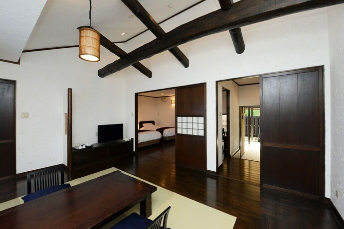 Imagen de la habitación del Hotel Ito Yukitei Kawana Bettei. Foto 23
