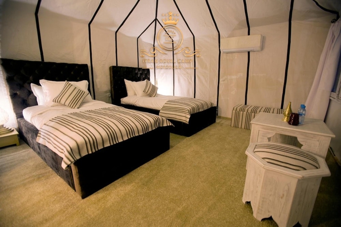 Imagen de la habitación del Hotel Itran Royal Camp. Foto 14