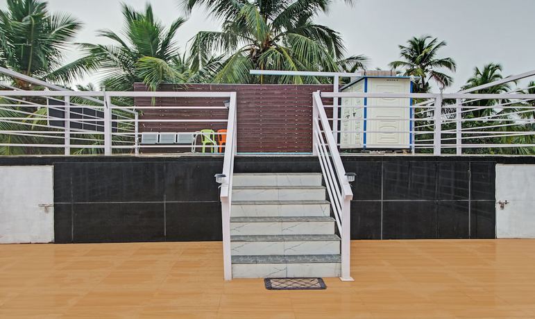 Imagen de la piscina del Hotel Itsy By Treebo - La Prince Residency. Foto 18