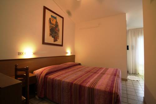 Imagen de la habitación del Hotel Itta. Foto 5