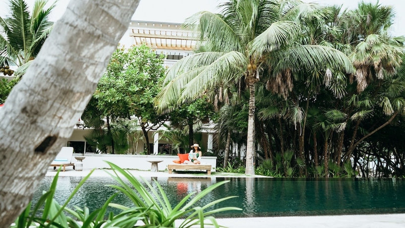 Imagen de la piscina del Hotel Itz'ana Resort and Residences. Foto 18