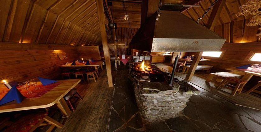 Imagen del bar/restaurante del Hotel Ivalo. Foto 3